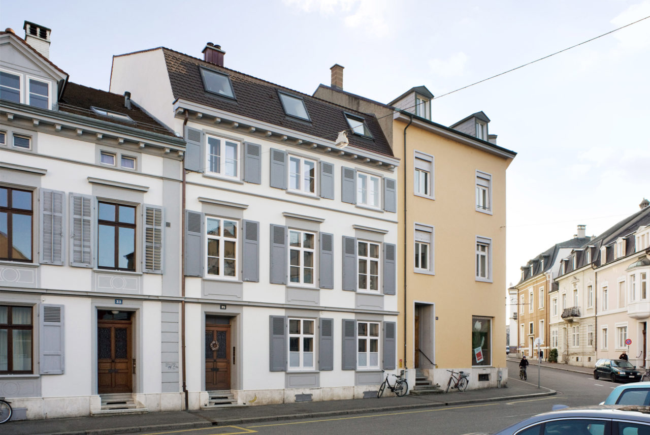 Strassenansicht nach Umbau und Ausbau von Architekturbüro Forsberg in Basel